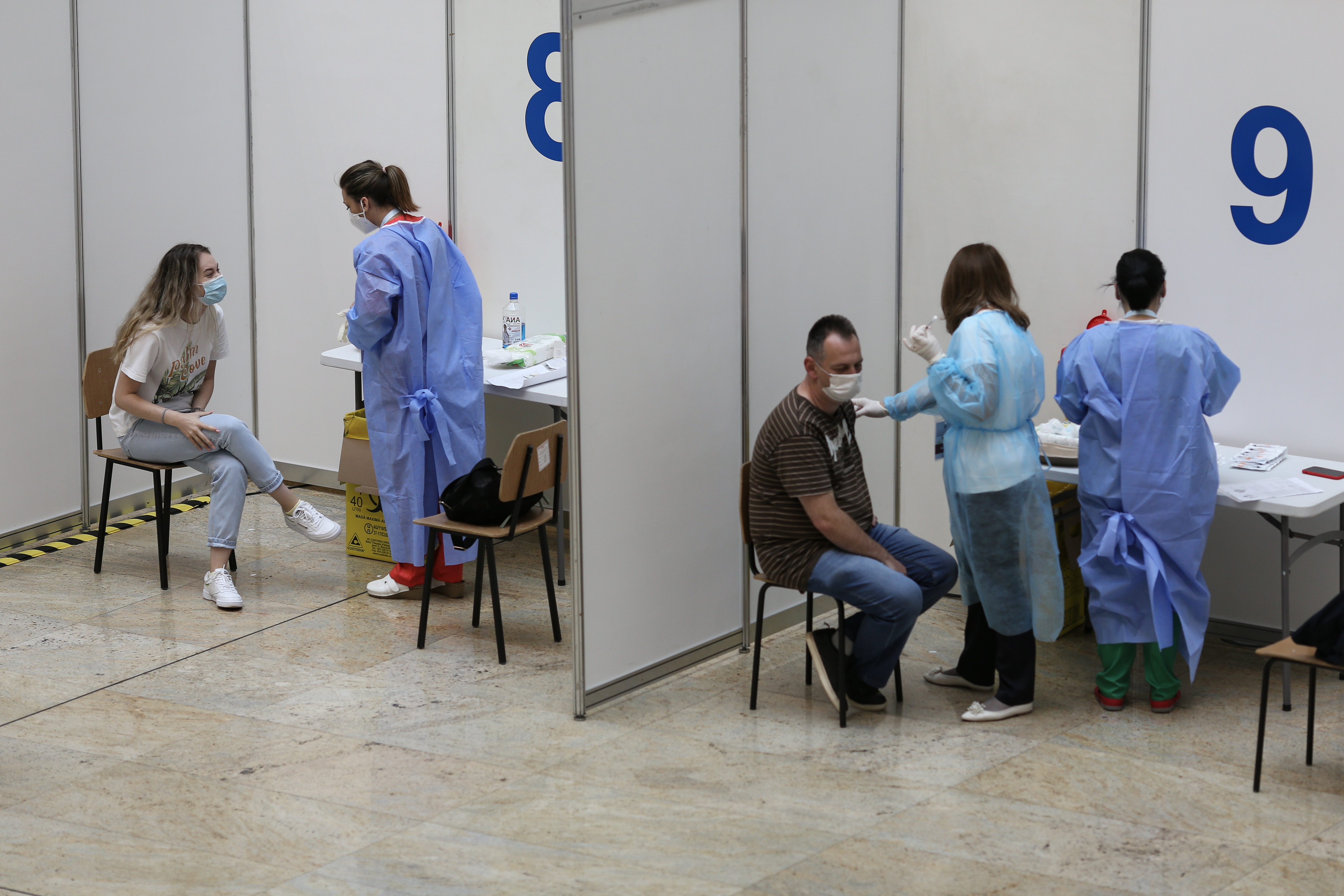 Peste 7.200 de oameni s-au imunizat la Maratonul Vaccinării de la Bucureşti. Mulţi cer serul de la Johnson & Johnson