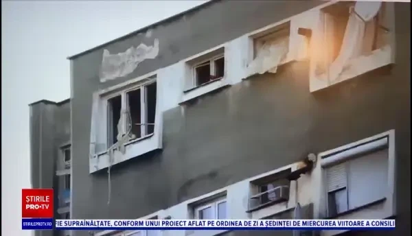 „Au identificat o persoană decedată, dar nu în urma exploziei”. Caz misterios într-un bloc din Bihor