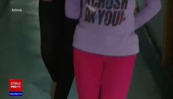 Tragedie în Brașov. Două fete au murit intoxicate cu o substanţă folosită la spălatul oilor. O a treia este în stare critică