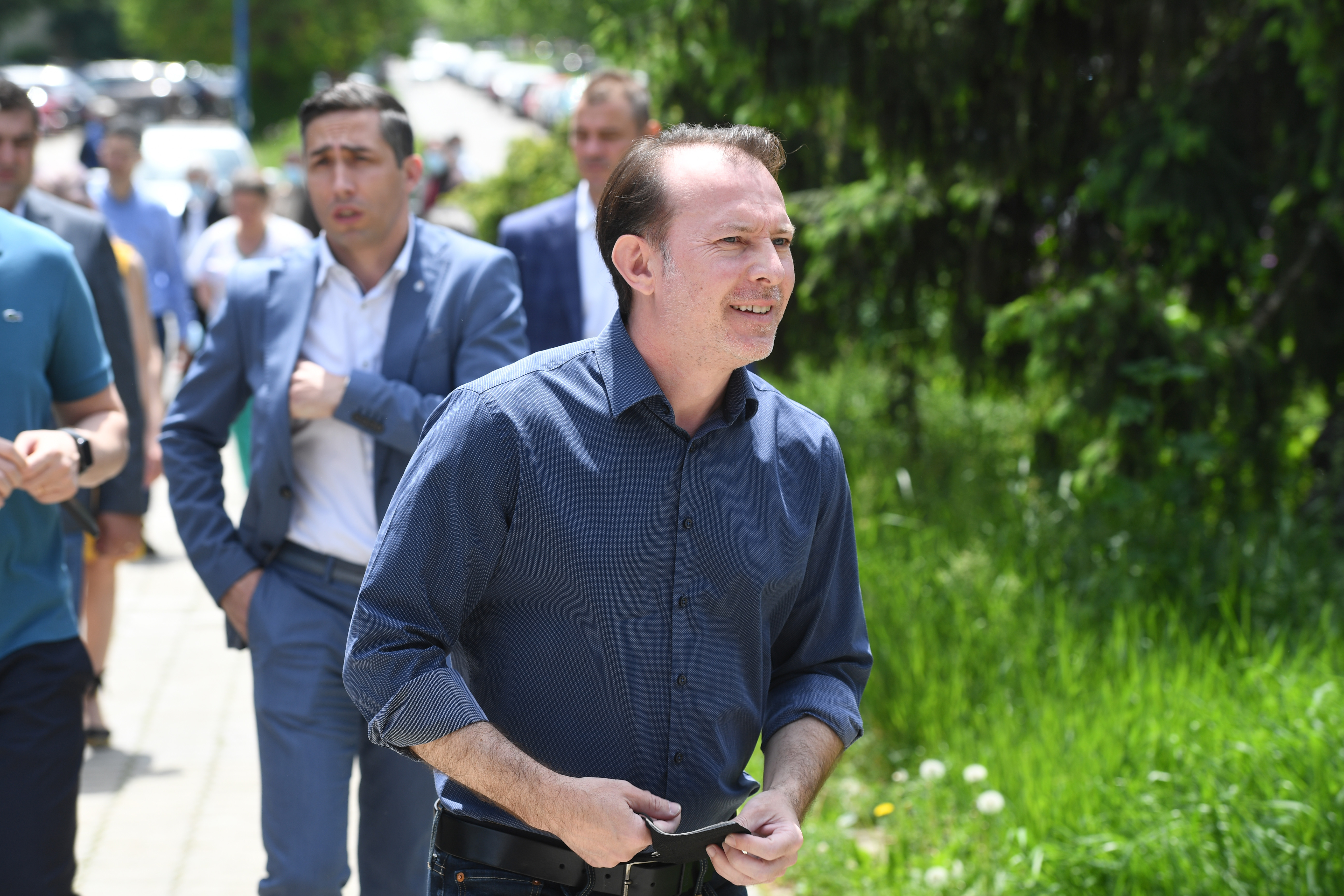 Noi măsuri de relaxare, anunțate de Florin Cîțu. Târgurile se vor redeschide