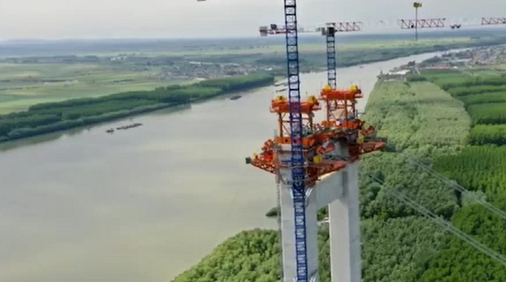 Navigația pe Dunăre, între Galați și Brăila, a fost oprită, din cauza lucrărilor la podul suspendat