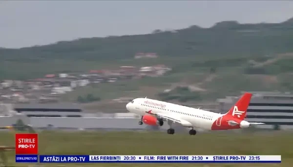 Prima aeronavă de tip charter din acest sezon a plecat duminică din România spre Grecia