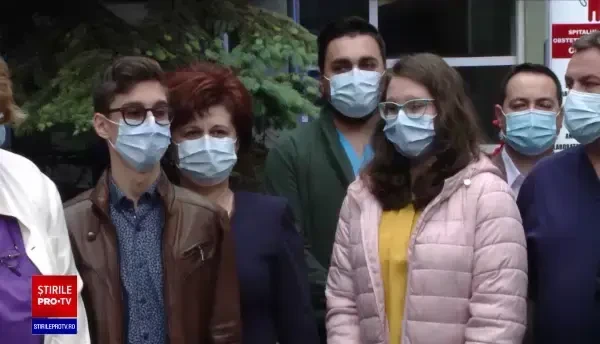 De Ziua Copilului, maternitatea din Iași a primit cea mai performantă ambulanță din țară pentru născuții prematur