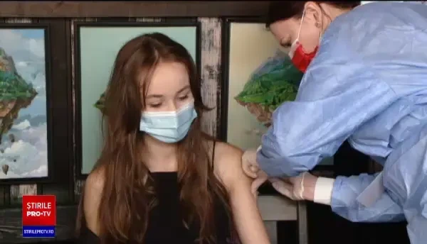 Maratoanele de vaccinare de 1 iunie, amânate din cauza ploii. Câți adolescenți s-au imunizat până acum