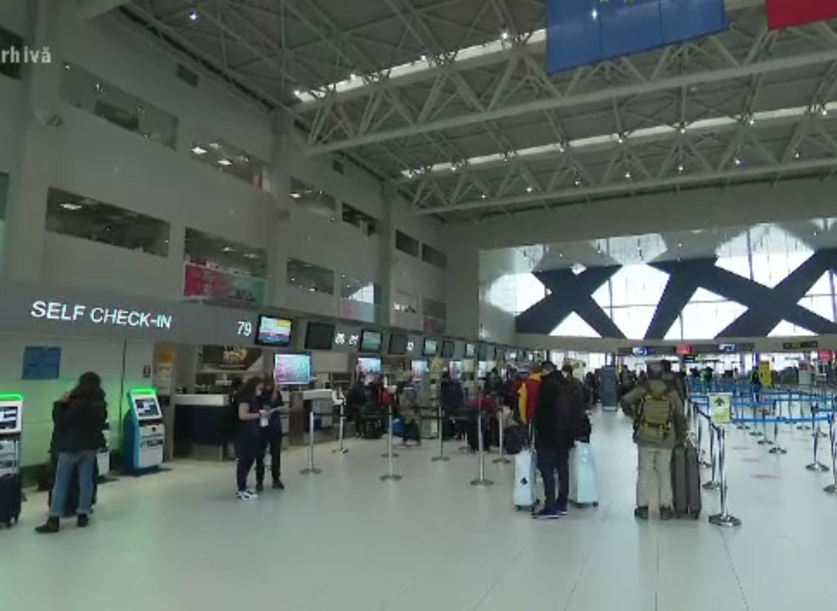 Pasagerii Tarom au aflat că datele lor personale au fost compromise de hackeri. La ce să se aștepte