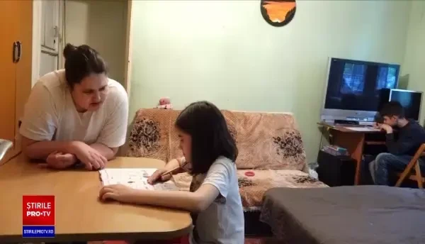 Șase copii sărmani, crescuți doar de mama lor, abia reușesc să se descurce. Visul lor este să vadă marea