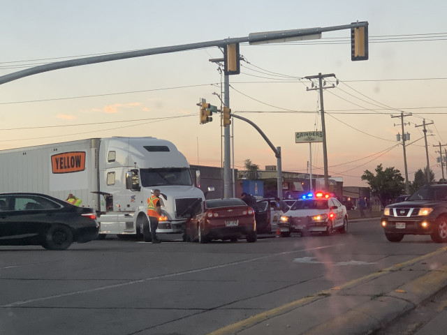 Două fetițe de 9 și 4 ani din SUA au furat mașina părinților pentru a merge ”să înoate în Ocean”