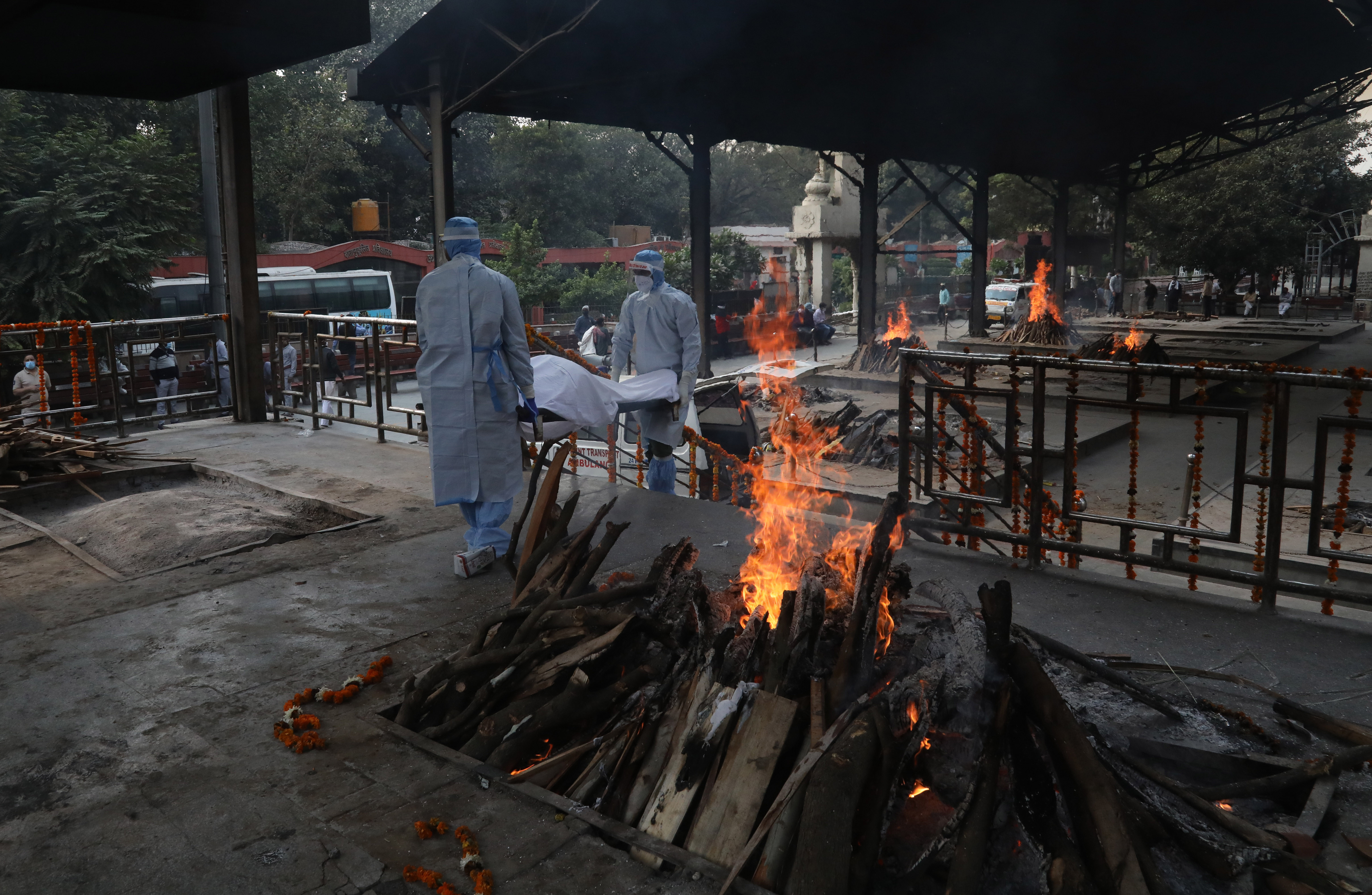 O femeie care ”a murit” din cauza Covid-19 s-a întors acasă 2 săptămâni mai târziu. Cum a fost posibil