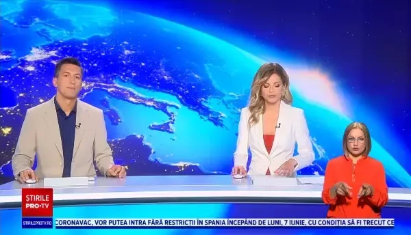 Panică pe o stradă din Capitală. Un magazin de trotinete a luat foc