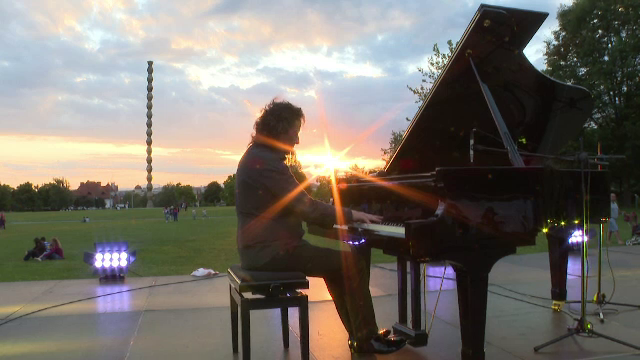 „Pianul călător”, turneu organizat de pianistul Horia Mihail, a ajuns la Târgu Jiu