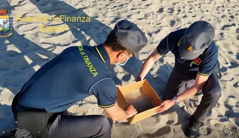 Amenzi uriașe pentru cei care pleacă cu scoici sau cu nisip de pe plajele din Sardinia