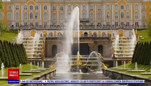 Fântânile arteziene ale țarului Petru cel Mare împlinesc 300 de ani. Consumă 1.000 de litri de apă pe secundă
