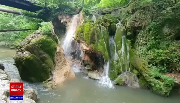 Cascada Bigăr s-a prăbuşit