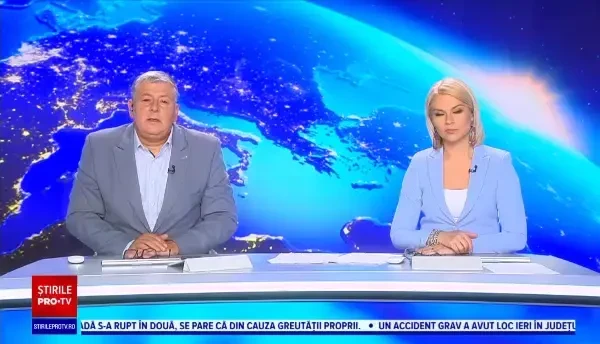 Câine salvat de pe un ghețar din Rusia de echipajul unui spărgător de gheață. Cum a ajuns acolo