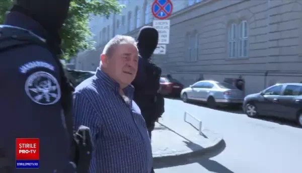 Executorul judecătoresc din Timișoara le-ar fi ademenit pe tinere cu bani și promisiuni