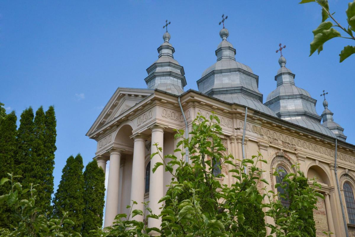 Descoperire macabră la Mănăstirea Frumoasa din Iași: Un picior de om a fost găsit îngropat