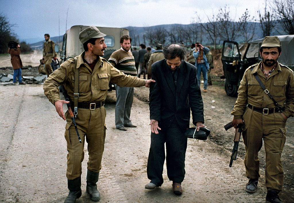 Premierul Armeniei vrea să-l ofere pe fiul său Azerbaidjanului în schimbul prizonierilor de război de la Baku