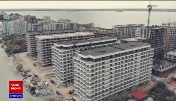 Peste 2000 de muncitori din Nepal, Vietnam sau India ridică zeci de blocuri pe litoralul românesc