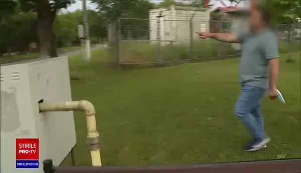 Caz șocant la o școală din Ilfov. O fată de 15 ani a băut până aproape de comă alcoolică și a fost închisă în sala de sport