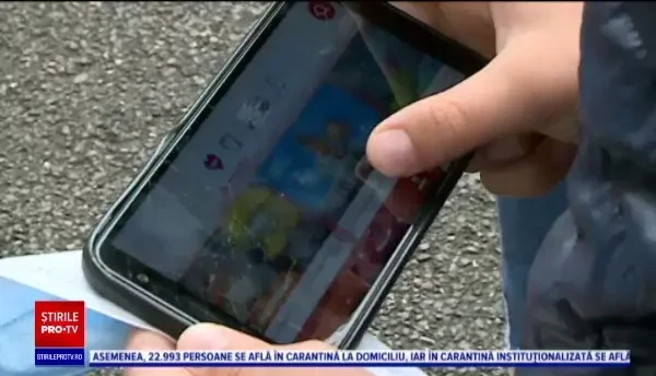 Ce transformări suferă copiii care stau prea mult pe TikTok sau Youtube. Avertismentul specialiștilor