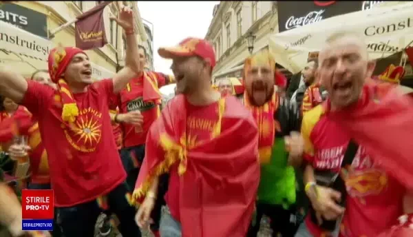 Centrul Vechi al Capitalei, invadat de suporteri. Mii de fani ai Austriei și Macedoniei de Nord au luat cu asalt terasele