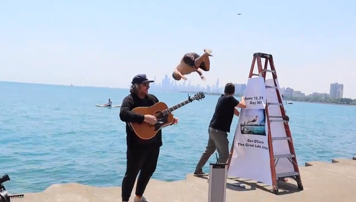 Metoda inedită prin care un american a înlăturat stresul în pandemie. A făcut asta zi de zi timp de un an (Video)