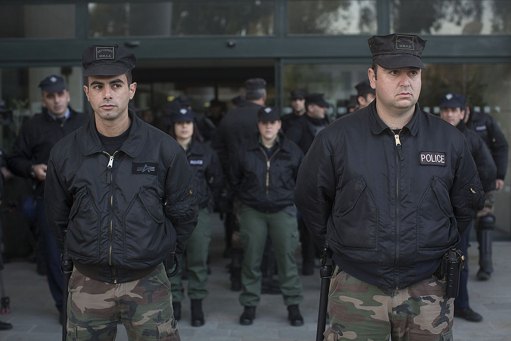 Dosarul uciderilor în serie de străini în Cipru: Renunţarea la urmărirea penală în cazul a 15 poliţişti