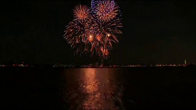 70% dintre cetățenii din New York au fost vaccinați. Momentul, sărbătorit cu focuri de artificii