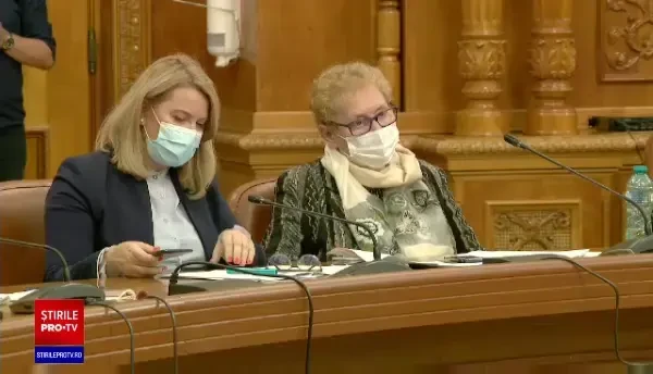 Avocatul Poporului, Renate Weber, demisă cu scandal în Parlament: ”Dictatorilor! Fasciștilor!”