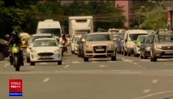 Bani în schimbul mașinilor mai vechi de 15 ani. Ministrul Mediului se gândește și la un sistem de supra-impozitare