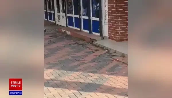 Semafoare defecte într-o intersecție din București, după ce cablurile au fost roase de șobolani