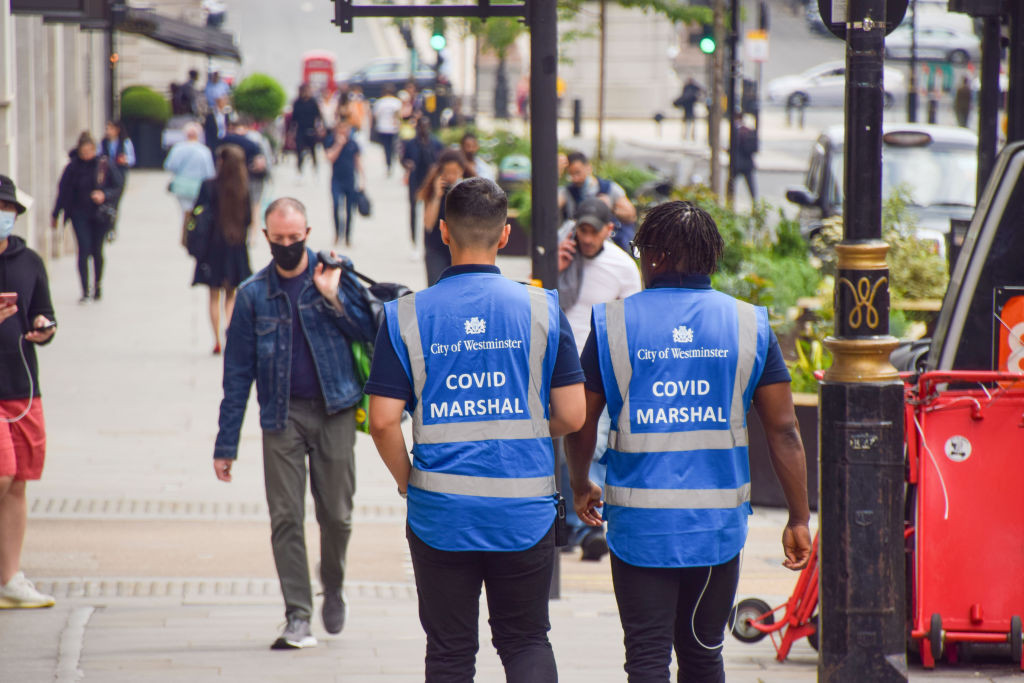 Varianta „Delta” a coronavirusului a devenit dominantă în Anglia, în timp ce mii de fani scoțieni iau Londra cu asalt