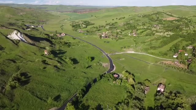 Trans-Salina, o nouă șosea în România. Drumul va salva două sate aproape complet depopulate: ”Acum e domnie”