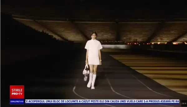 Dior a realizat o prezentare de modă pe stadionul din Atena. Ce colecție a fost dezvăluită