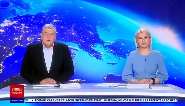 O mașină, filmată pe contrasens pe A3, în Cluj. Imaginile au fost surprinse de camera de bord a unui autoturism