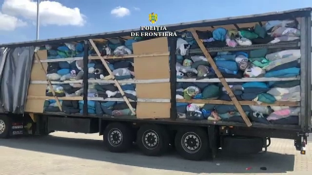 Șase camioane încărcate cu deșeuri au fost oprite de polițiștii de frontieră. De unde veneau