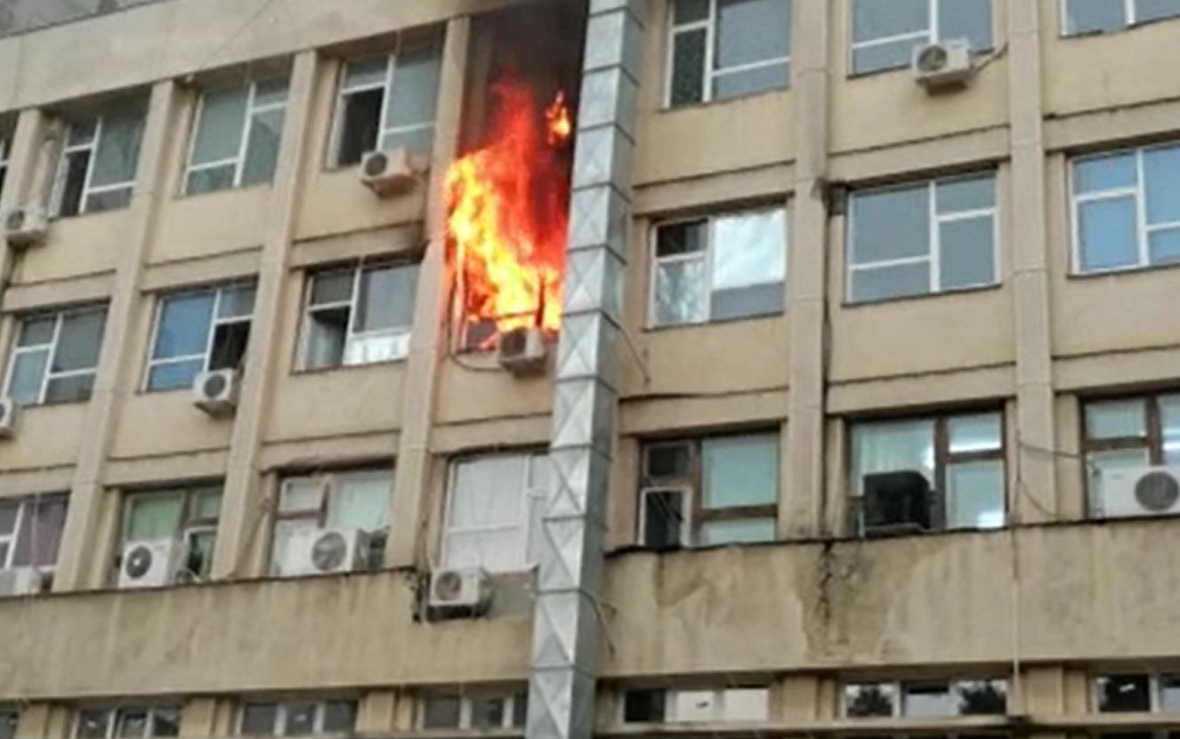 Incendiu violent la Spitalul de copii „Sf. Maria” din Iaşi. Ministerul Sănătății anunță că nu s-au înregistrat victime