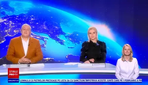 Mai mulți polițiști au făcut yoga la granița dintre India și Tibet, de ziua internațională a acestei practici