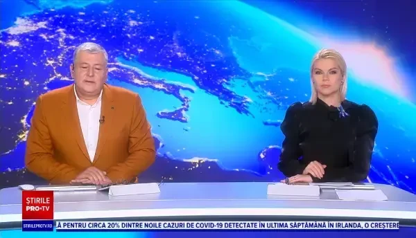 Prada și-a prezentat colecția de primăvară-vară dedicată bărbaților, pe o plajă