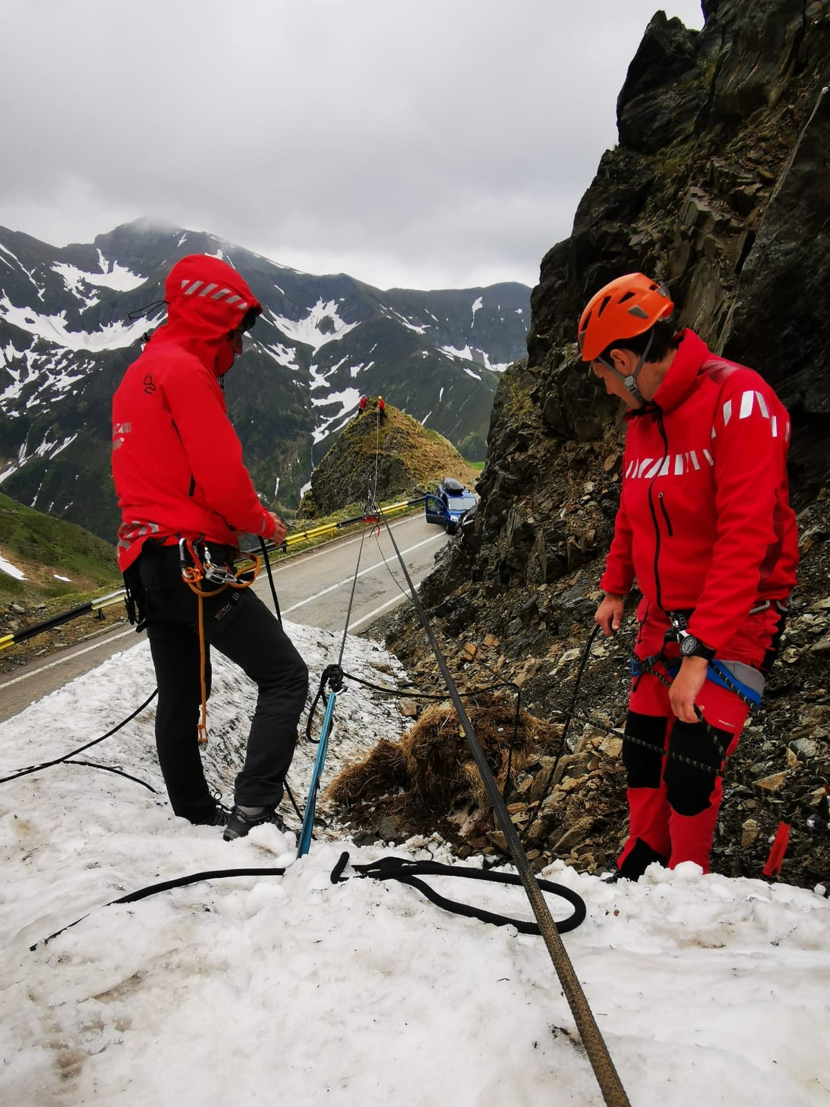 Salvamontiștii intervin în zona La Trei Pași de Moarte pentru salvarea a trei turiști cehi