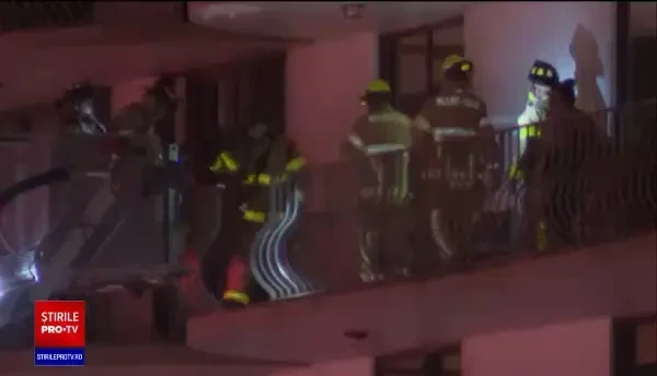 O clădire cu 12 etaje s-a surpat parțial, în Florida. Un băiat a fost scos în viață dintre dărâmături