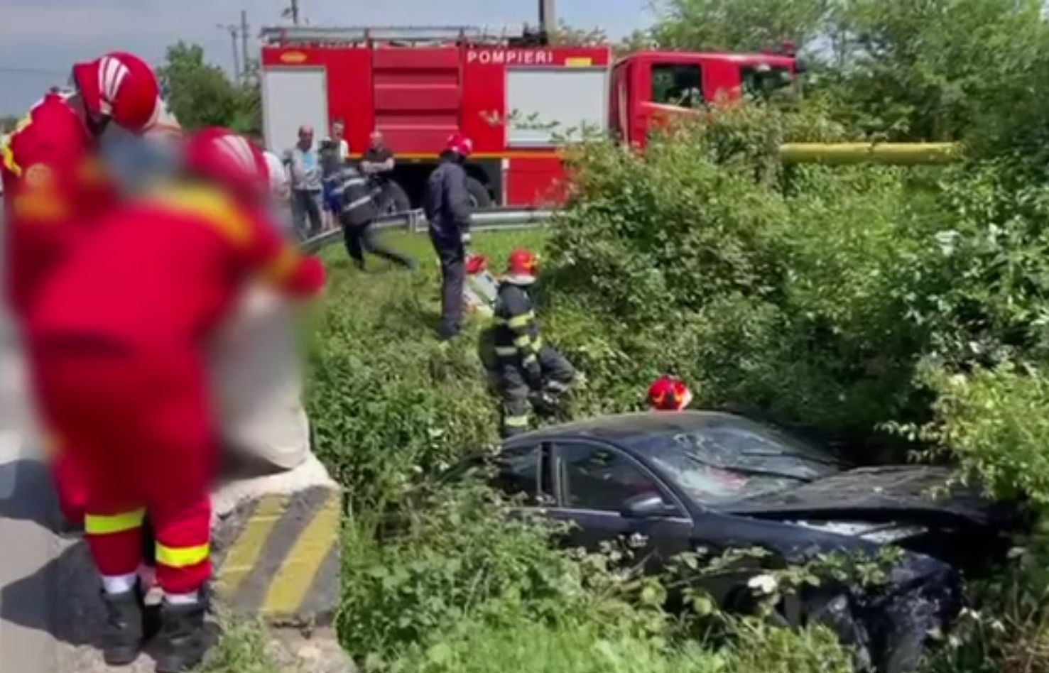 Cinci răniți după ce o șoferiță nu s-a asigurat la virajul la stânga, în Dâmbovița