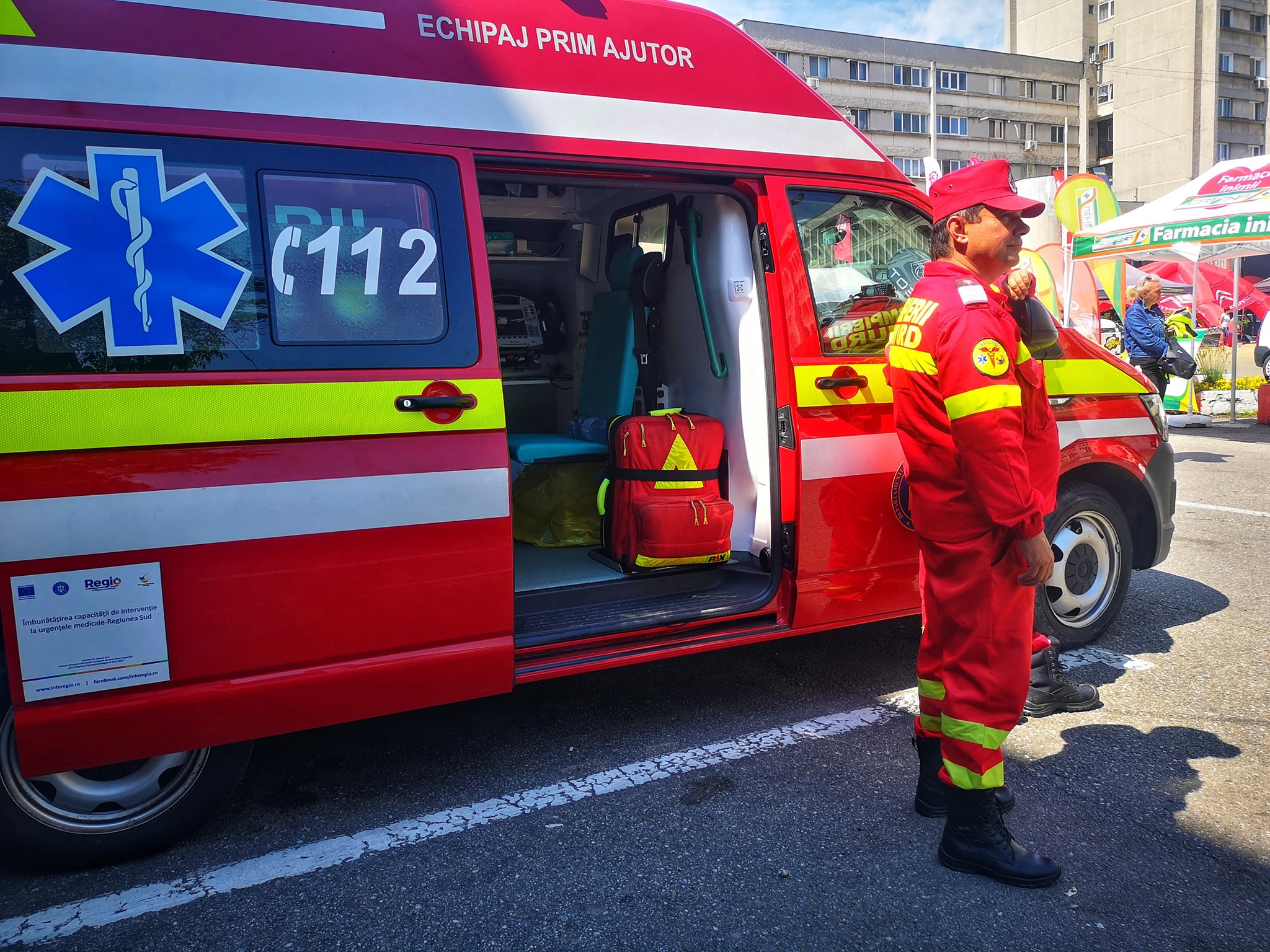 Un bărbat a murit, după ce a fost înjunghiat în scara blocului, în Huși