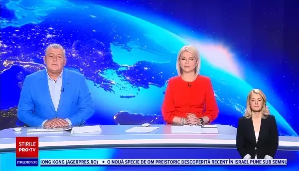 O mașină a luat foc în mers și a ars ca o torță, în București. ”Nu mai are ce să-i facă”