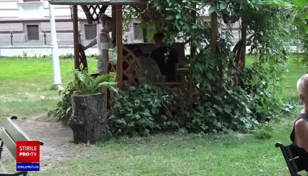 Cu 40 de grade la umbră, orădenii s-au răcorit seara pe malurile Crișului