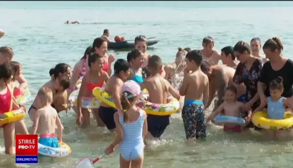 Şase copii au fost intoxicaţi cu clor în piscina unui complex hotelier din Mamaia