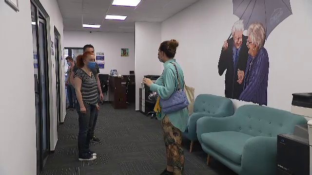 Un grup de motocicliști cu suflet mare ajută oamenii sărmani și vârstnicii singuri din București. ”Am zis să facem de drag”