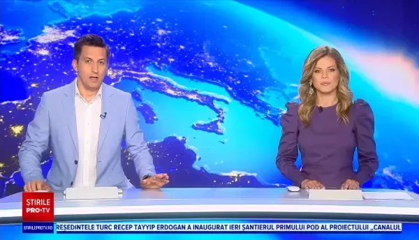 Căței îngropați de vii în Suceava. Câțiva tineri au săpat cu mâinile goale după ei