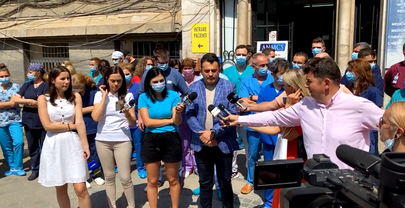 Proteste la Institutul de Transplant Renal din Cluj: Vor să ne desființeze!