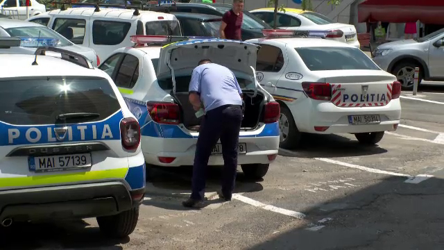 Un bărbat din Pitești a fost reţinut după ce şi-a agresat soţia şi fiica şi a încălcat un ordin de protecţie